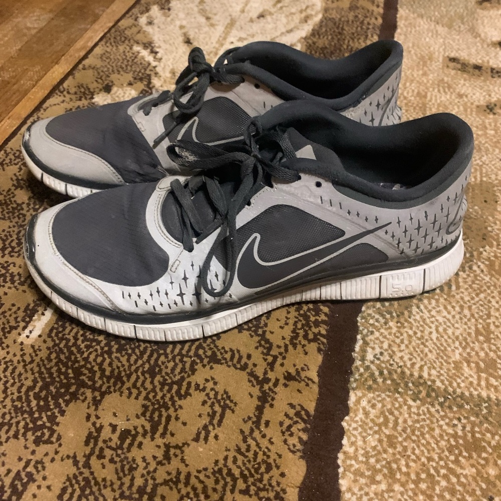 Nike free run shield